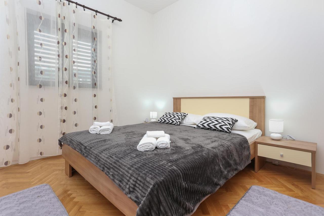 Apartments Marinero Трогир Экстерьер фото