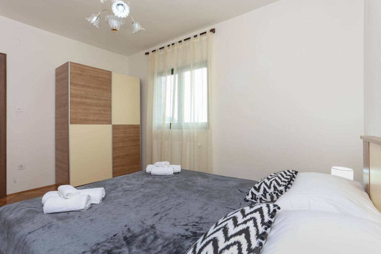 Apartments Marinero Трогир Экстерьер фото