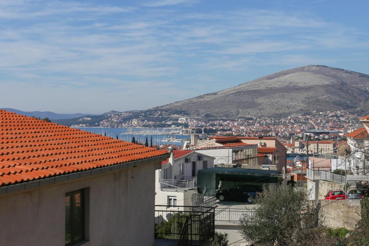 Apartments Marinero Трогир Экстерьер фото