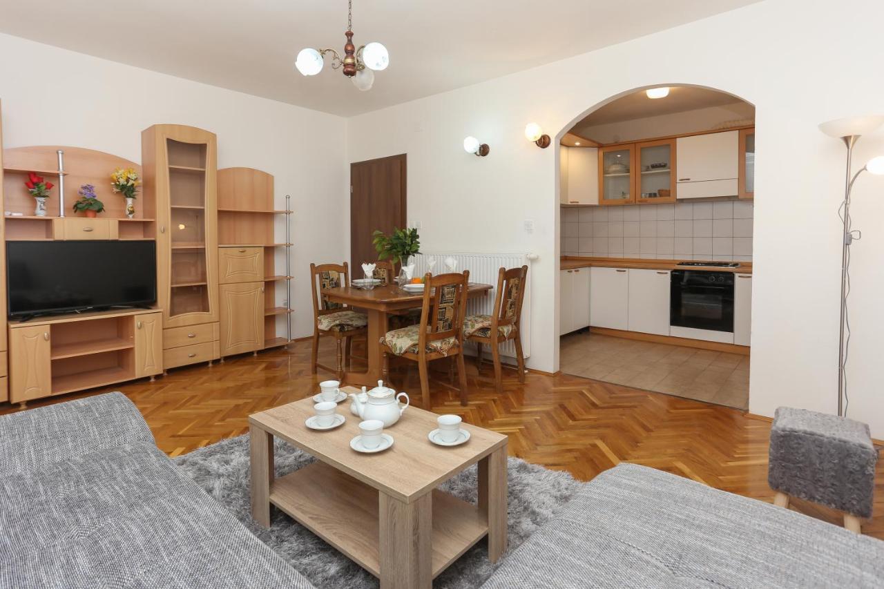 Apartments Marinero Трогир Экстерьер фото